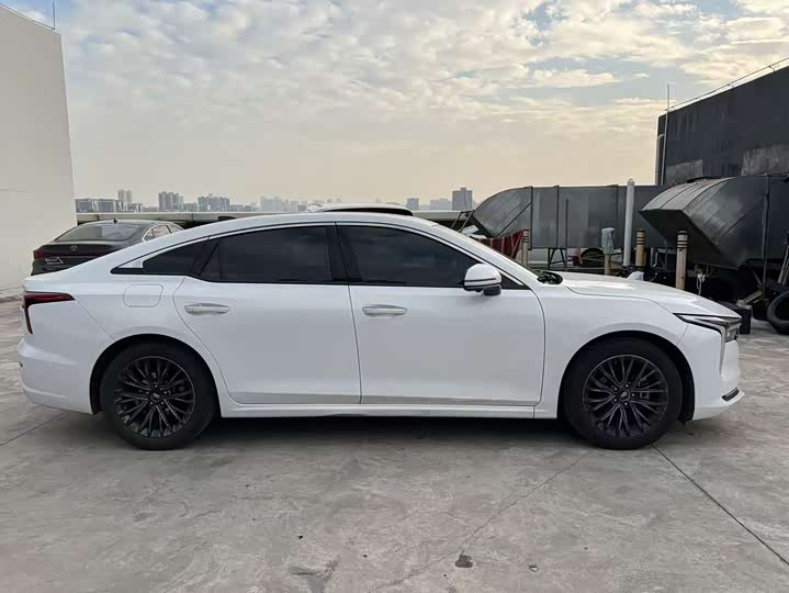 Фото 4 - Bestune B70