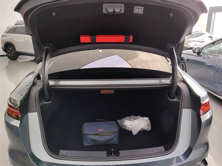 Фото 22 - BYD Han L