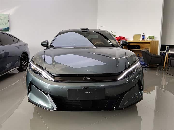 Фото 3 - BYD Han L