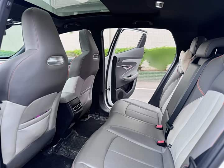 Фото 10 - Changan UNI-T