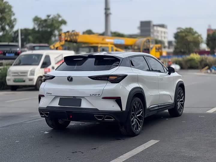 Фото 7 - Changan UNI-T