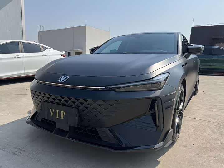 Фото 1 - Changan UNI-V