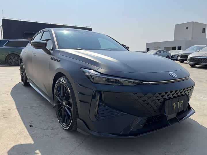 Фото 3 - Changan UNI-V