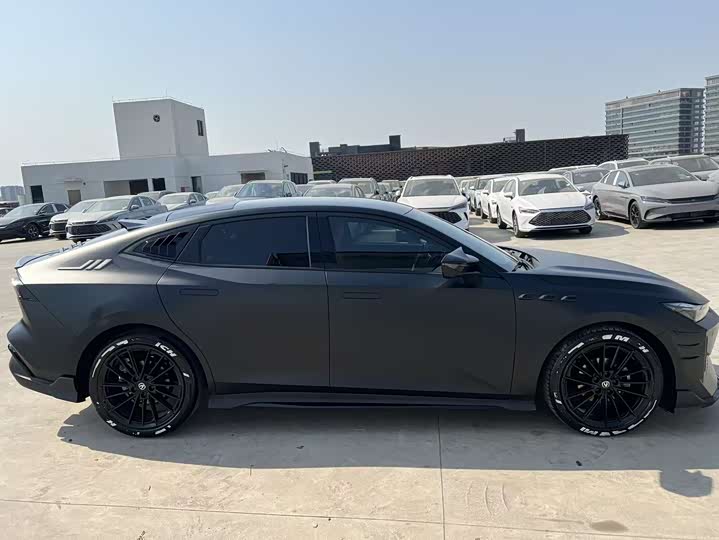 Фото 4 - Changan UNI-V