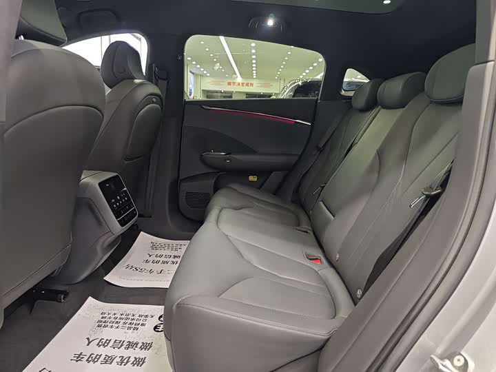 Фото 15 - XPeng G7