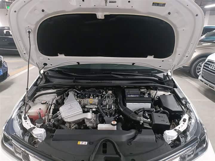 Фото 10 - Toyota Corolla