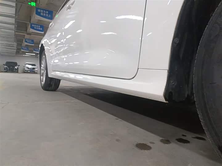 Фото 16 - Toyota Corolla