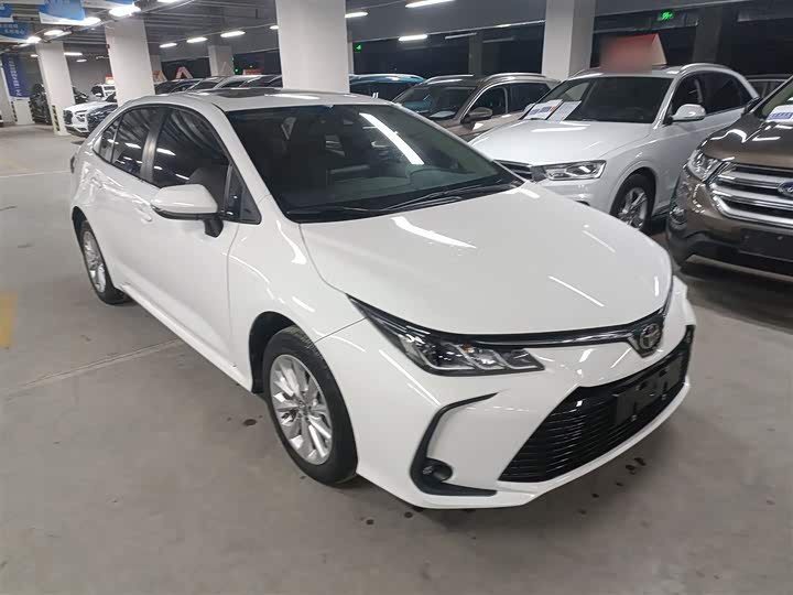 Фото 20 - Toyota Corolla