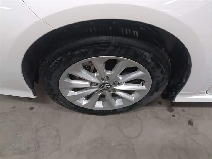 Фото 25 - Toyota Corolla