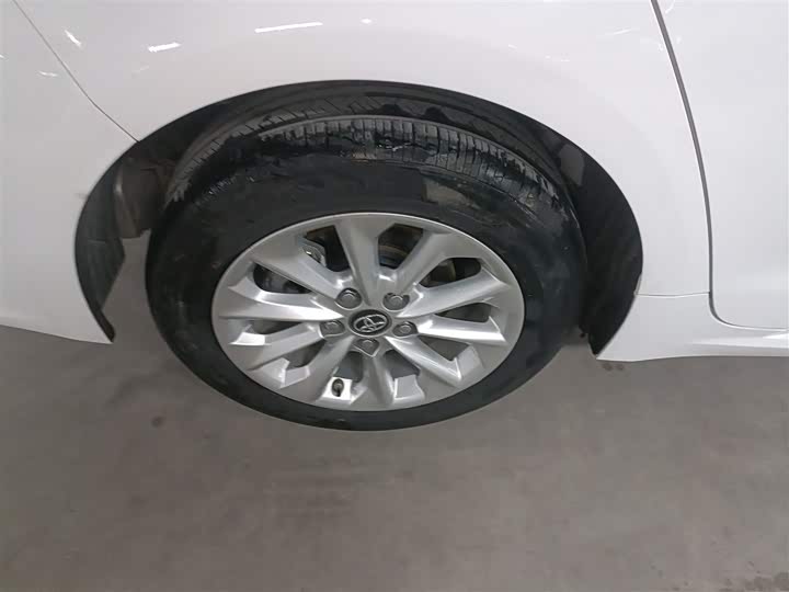 Фото 26 - Toyota Corolla