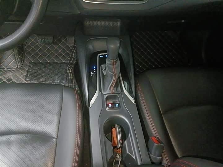 Фото 6 - Toyota Corolla