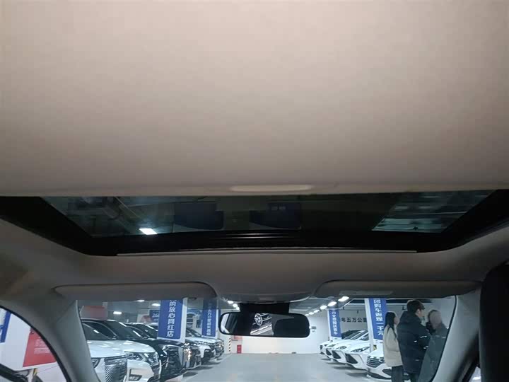 Фото 8 - Toyota Corolla