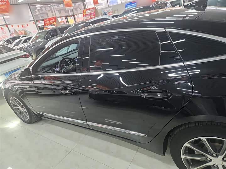 Фото 5 - Buick LaCrosse