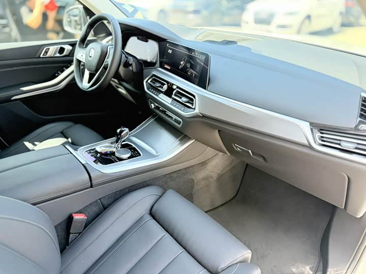 Фото 13 - BMW X5