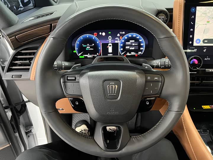 Фото 23 - Toyota Vellfire