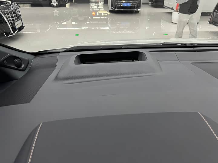 Фото 25 - Toyota Vellfire