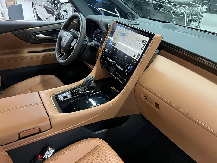 Фото 28 - Toyota Vellfire