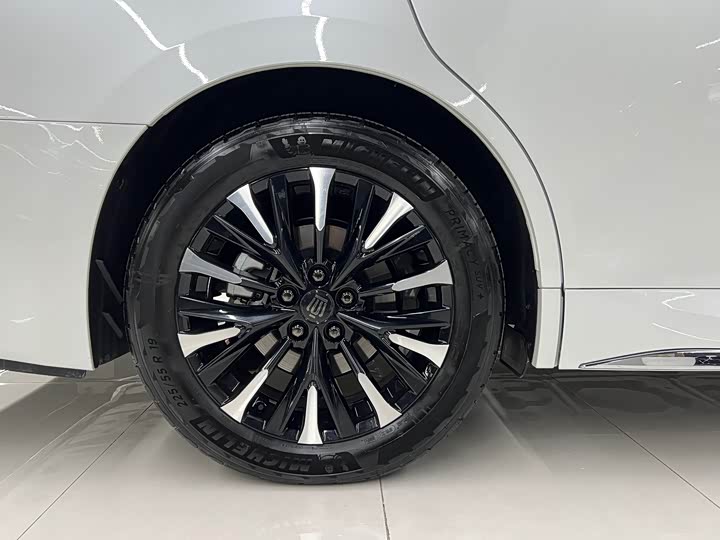 Фото 30 - Toyota Vellfire