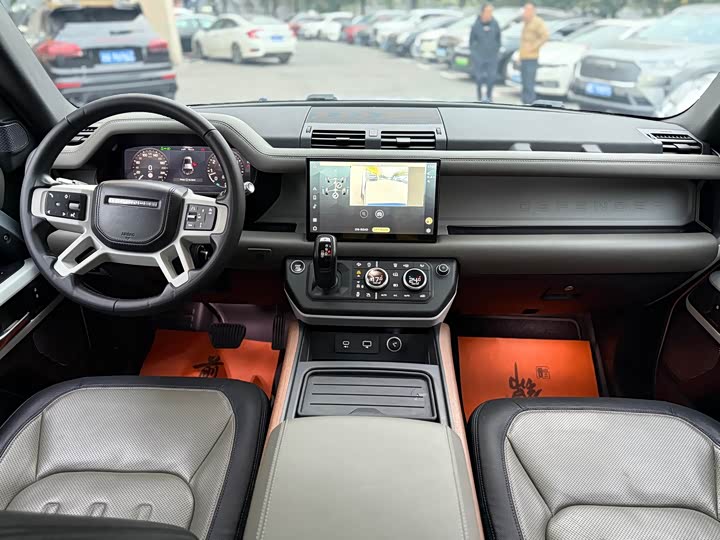 Фото 19 - Land Rover Defender