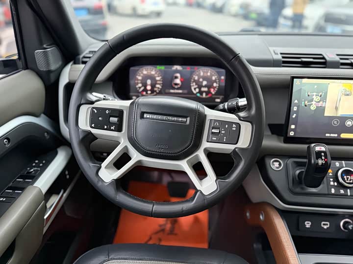 Фото 21 - Land Rover Defender