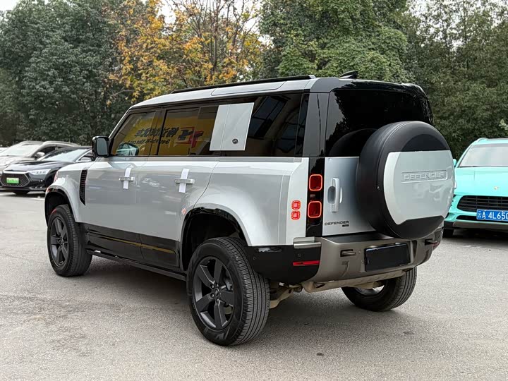 Фото 4 - Land Rover Defender