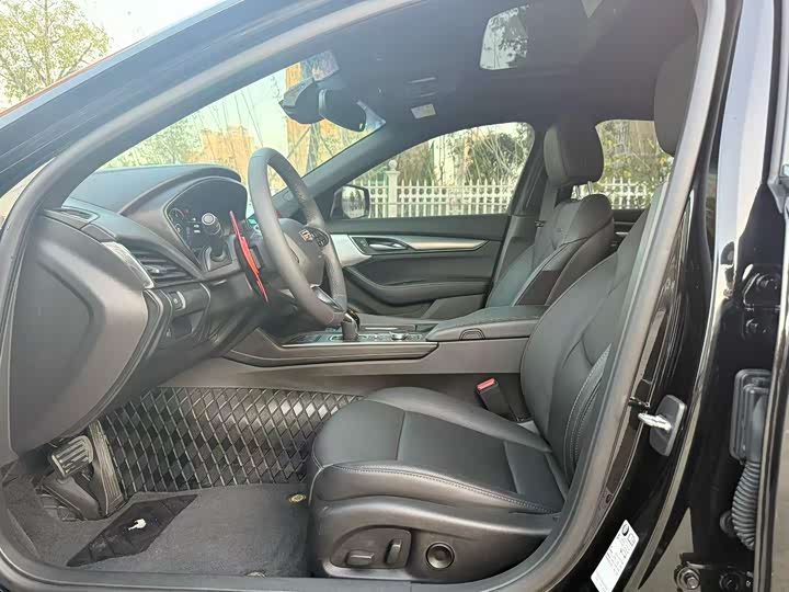 Фото 6 - Cadillac CT5