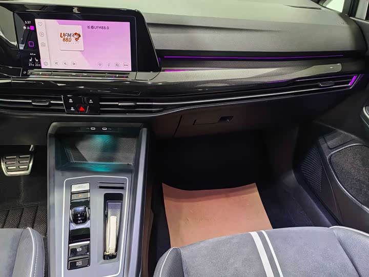 Фото 14 - Volkswagen Golf