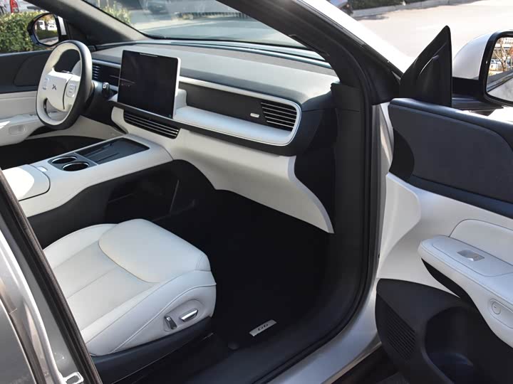 Фото 14 - XPeng G6