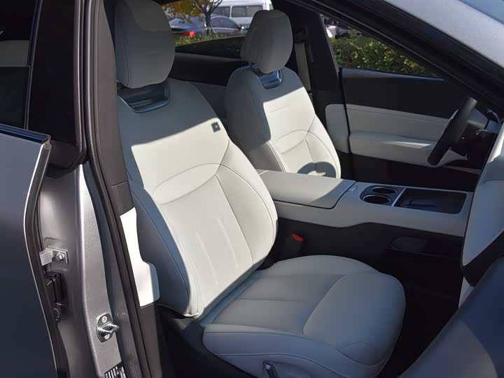 Фото 15 - XPeng G6