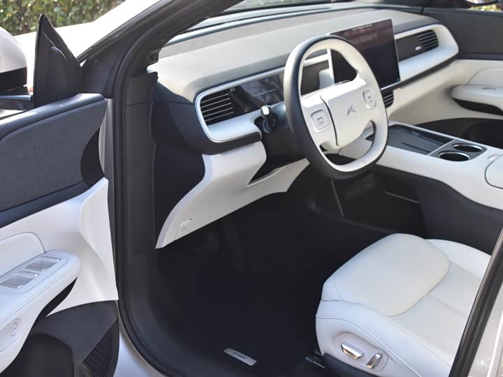 Фото 8 - XPeng G6