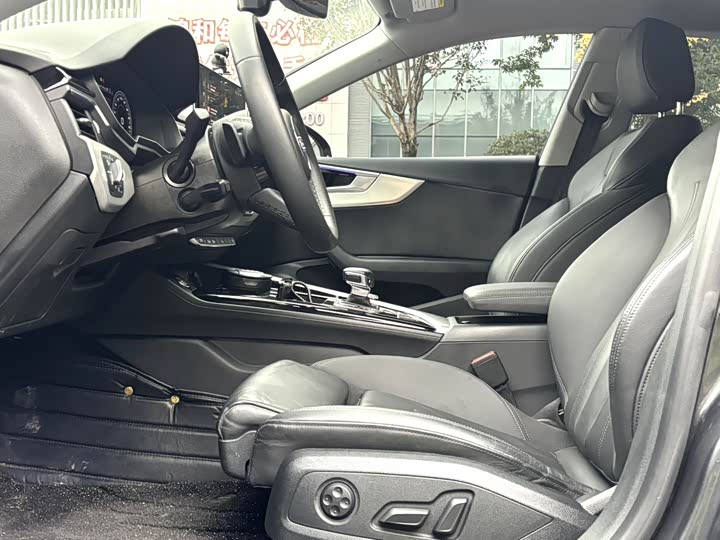 Фото 3 - Audi A5