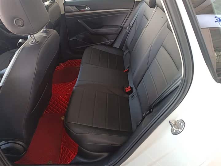 Фото 17 - Volkswagen Lavida