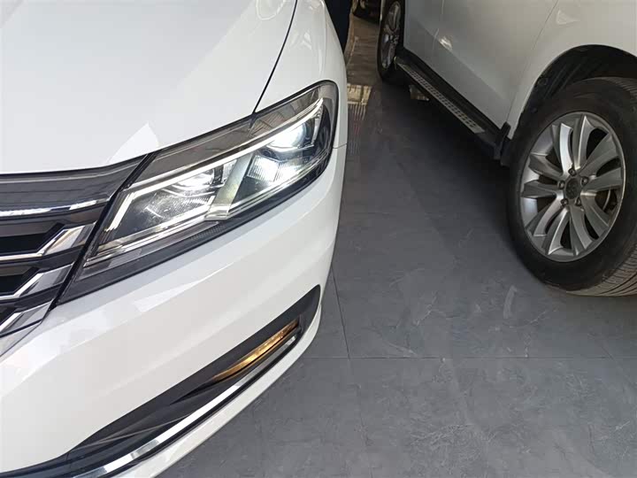 Фото 24 - Volkswagen Lavida