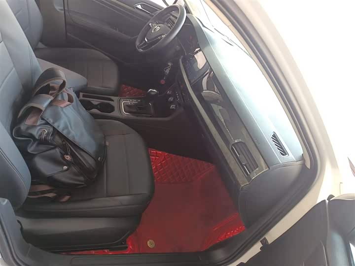 Фото 25 - Volkswagen Lavida