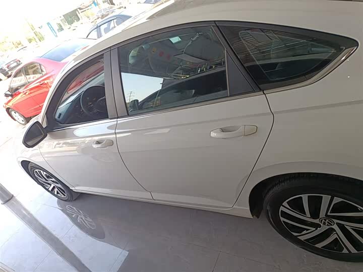 Фото 5 - Volkswagen Lavida