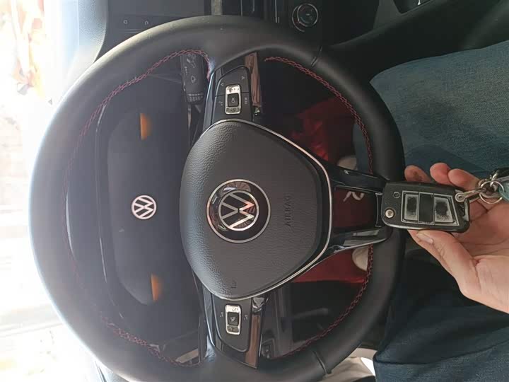 Фото 9 - Volkswagen Lavida