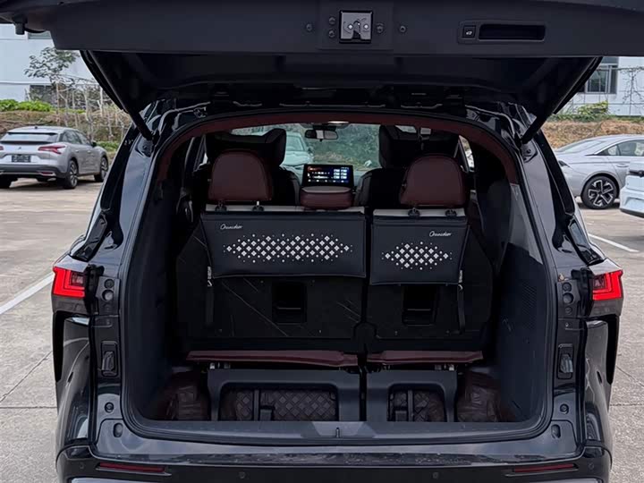 Фото 14 - Toyota Sienna