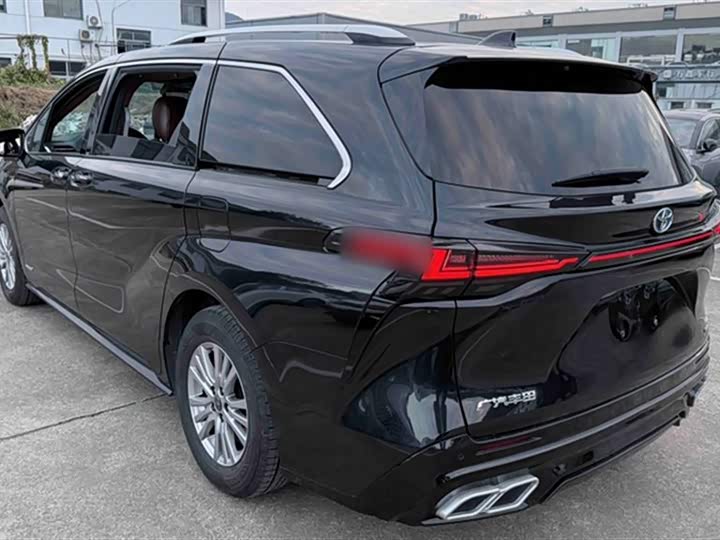 Фото 6 - Toyota Sienna