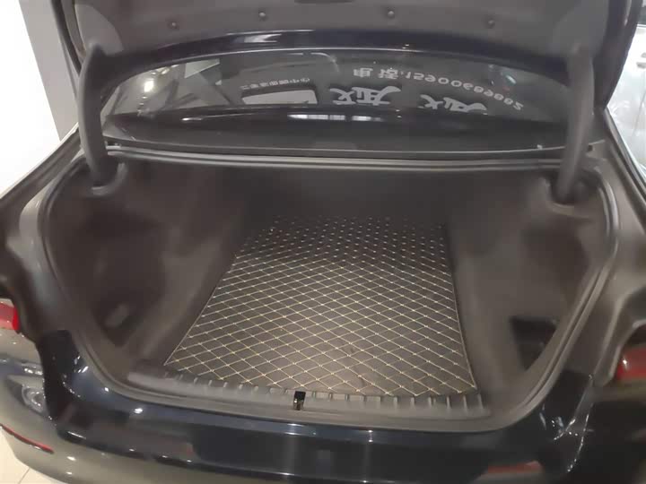 Фото 19 - BMW 5 Series