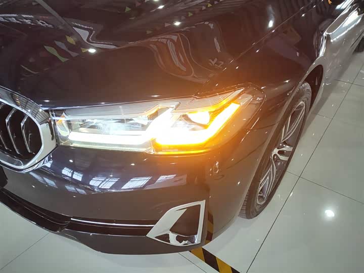 Фото 24 - BMW 5 Series