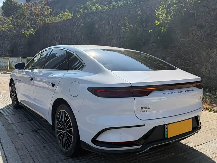 Фото 8 - BYD Han