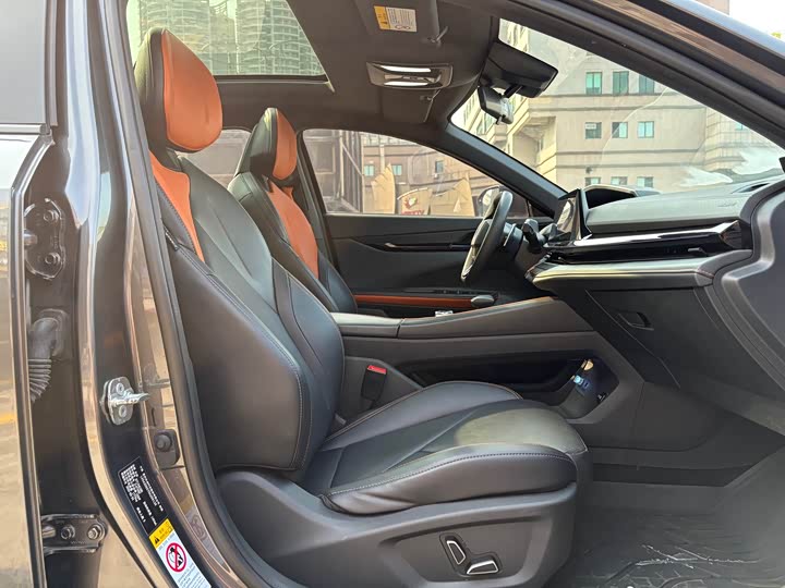 Фото 15 - Changan UNI-V