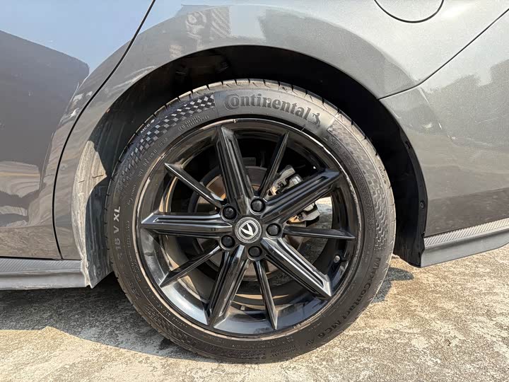 Фото 24 - Changan UNI-V