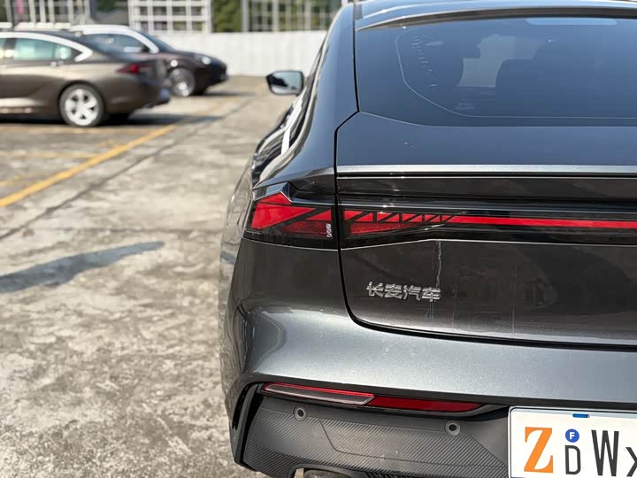 Фото 26 - Changan UNI-V