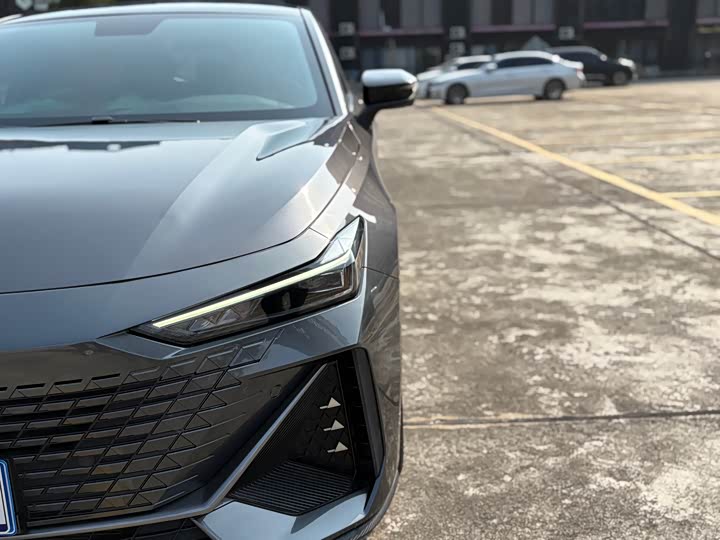 Фото 29 - Changan UNI-V