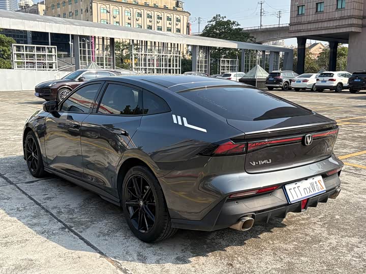 Фото 32 - Changan UNI-V