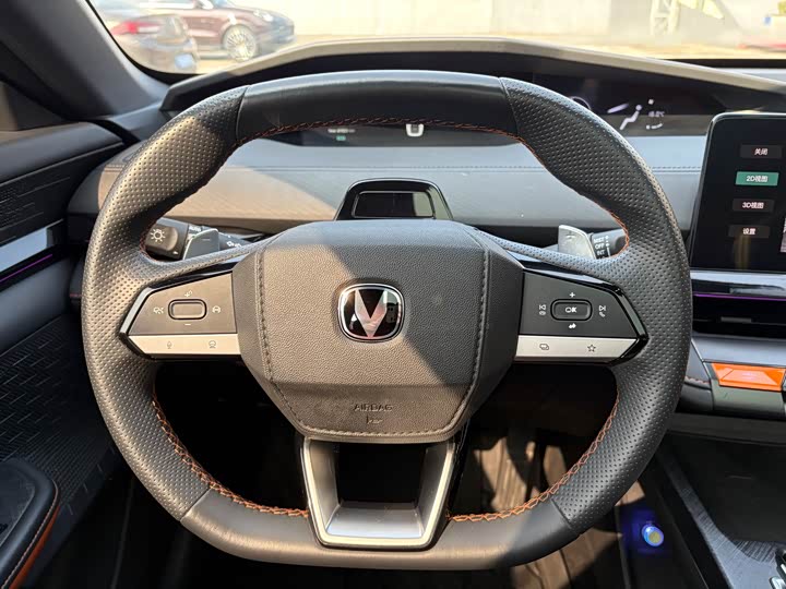 Фото 6 - Changan UNI-V