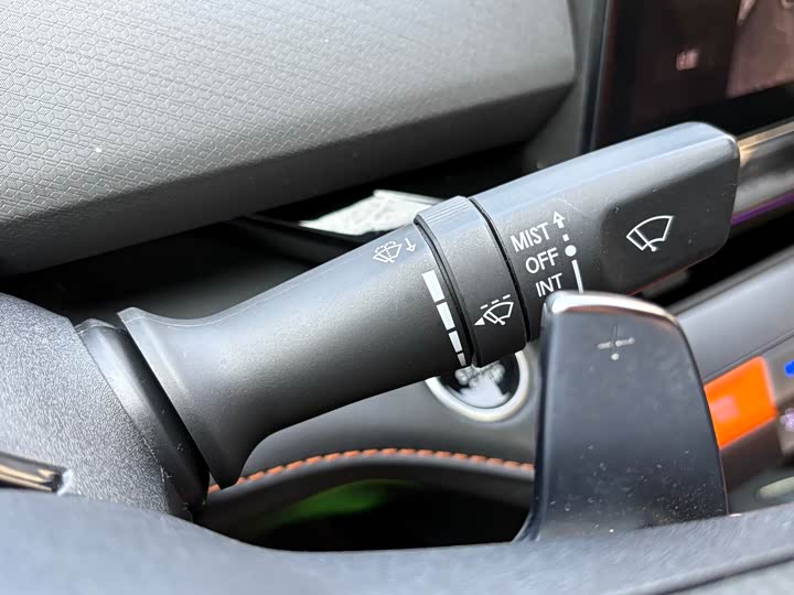 Фото 9 - Changan UNI-V