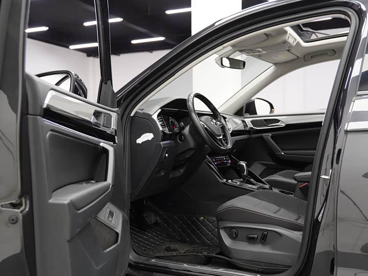 Фото 9 - Volkswagen Tayron