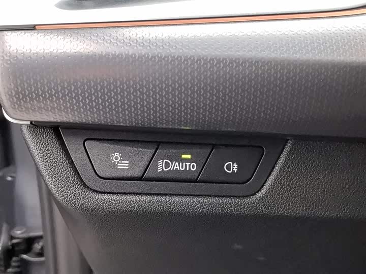 Фото 21 - BMW iX1